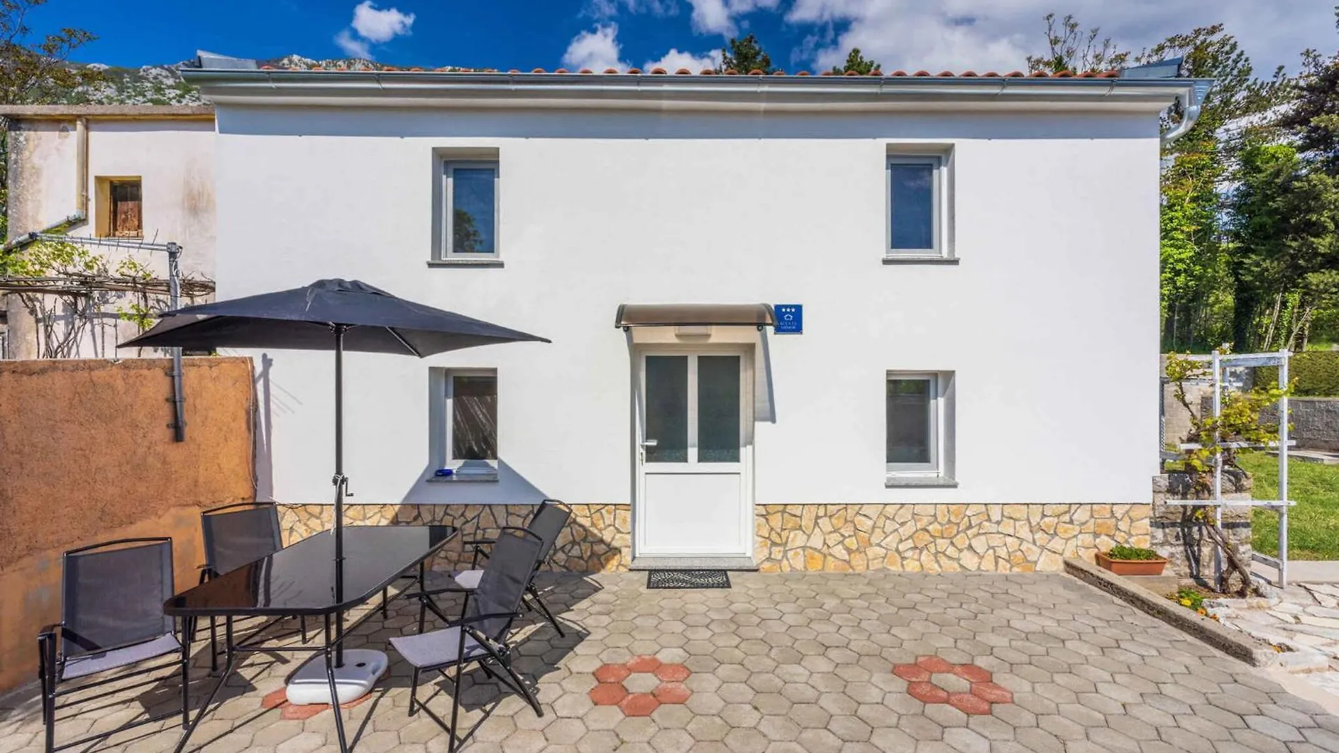 Holiday Home In Tribalj 45044