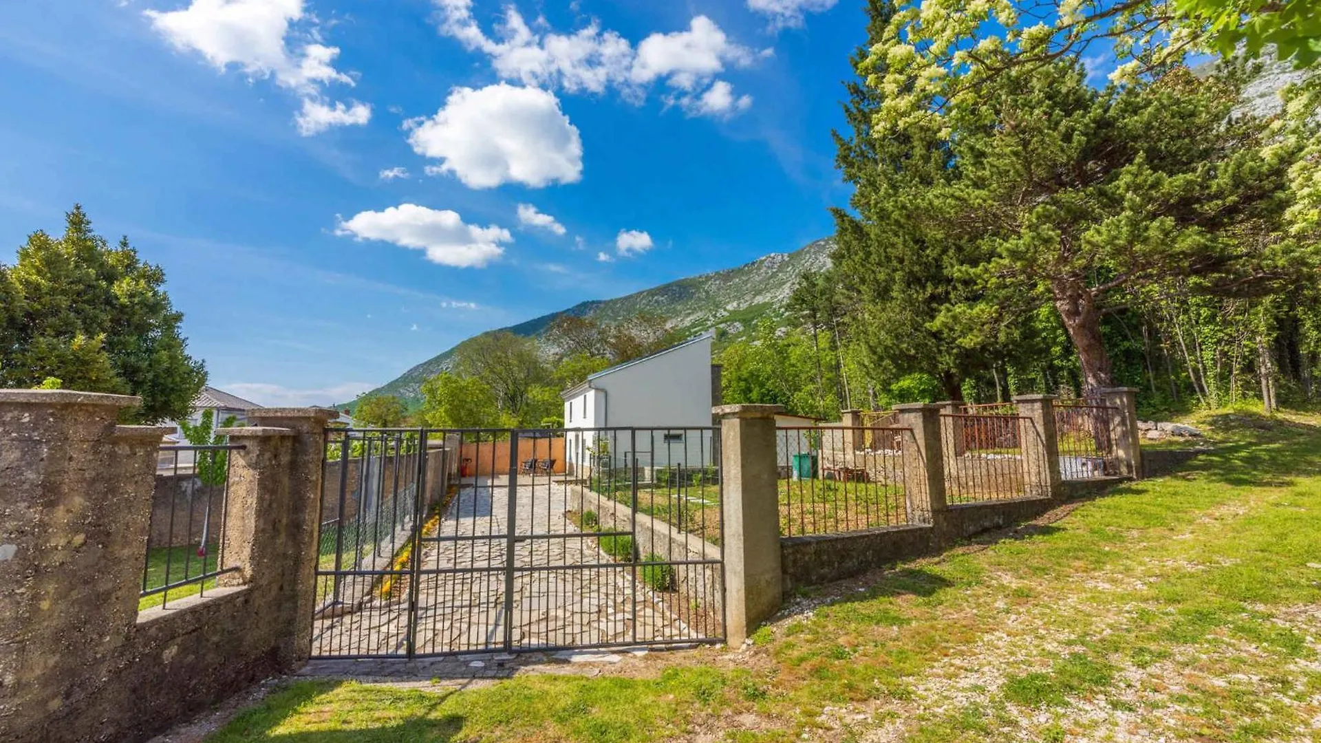 Holiday Home In Tribalj 45044